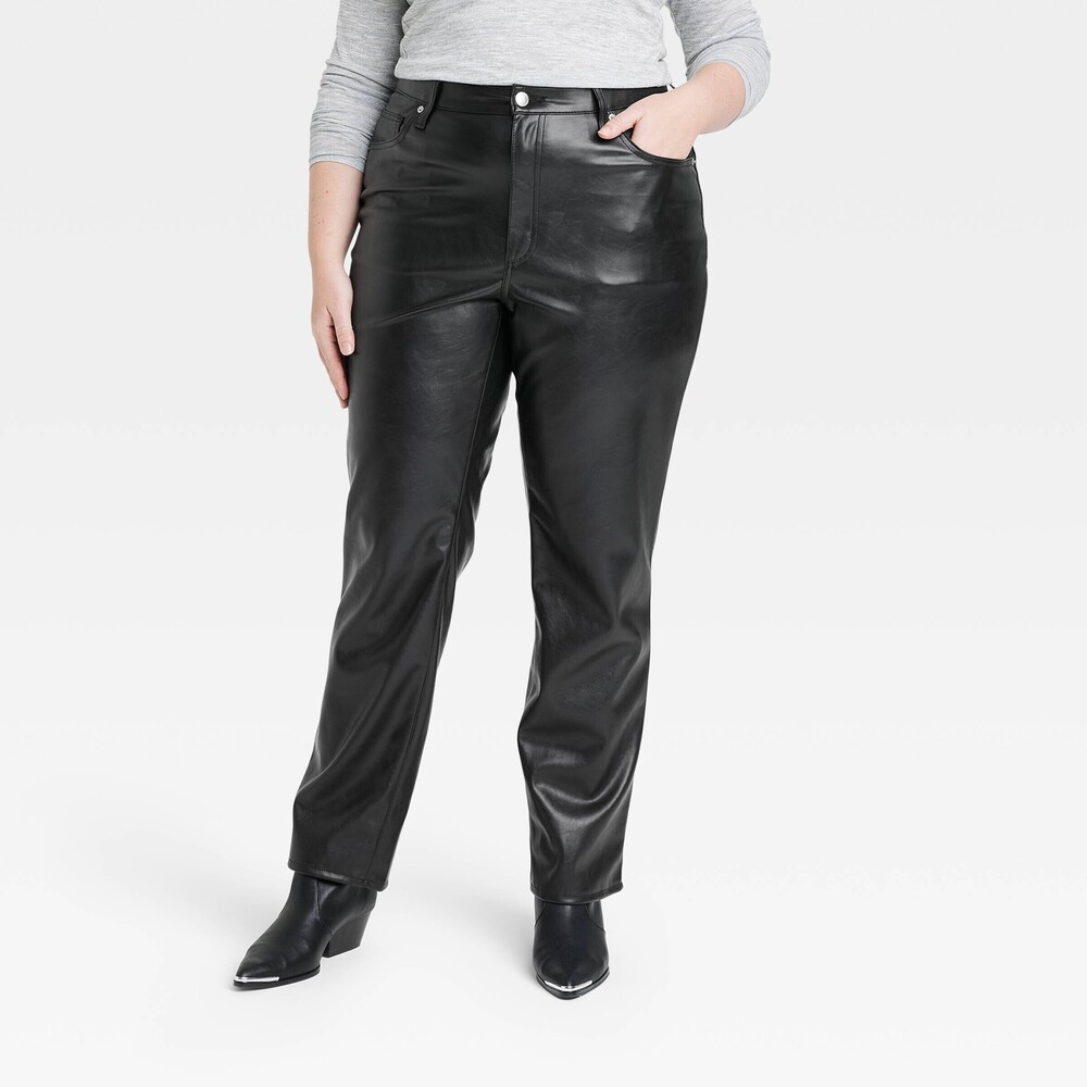 High-Rise Faux Leather 90's Straight Jeans - Black 17
